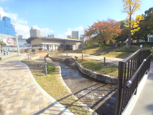 大阪 扇町公園 ～街中で自然を感じる憩いの広場～