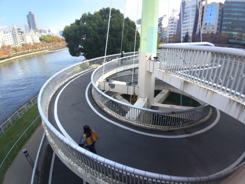 大阪 中之島公園 ～水と緑が息づく都会のオアシス～