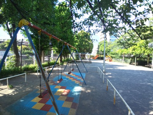 東京品川区 権現山公園 ～桜と高台の風情を感じる、北品川の静かな公園～