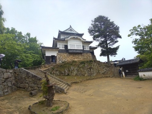 岡山高梁市 備中松山城 ～天空に浮かぶ現存天守、山城の魅力を歩いて体感～