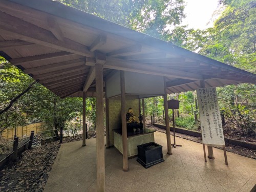 世田谷区 等々力渓谷公園 ～都会の喧騒を忘れる緑と水の癒やし空間。歴史と自然が息づく世田谷・等々力渓谷公園～